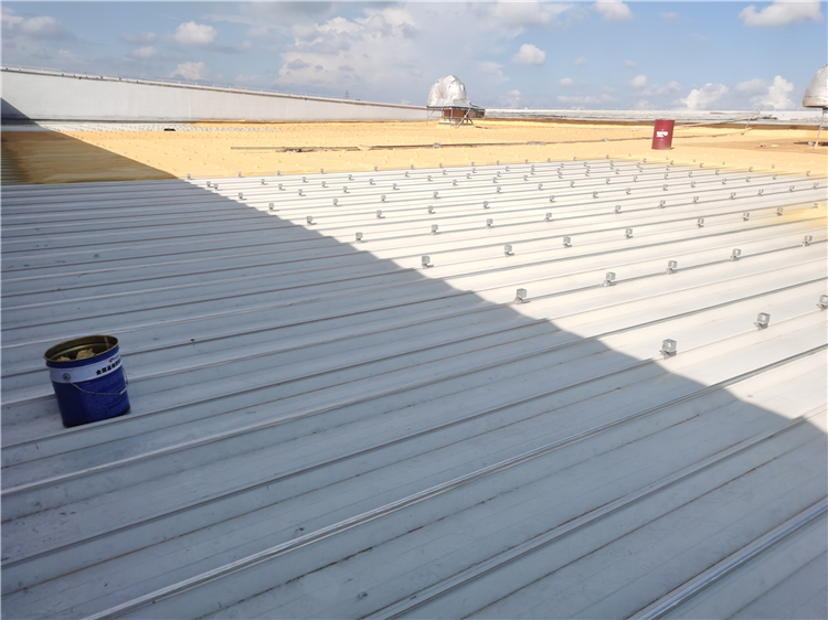 聚氨酯噴涂現場施工